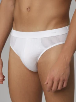 Slip mit Nadelzug
