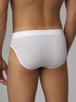 Slip mit Nadelzug