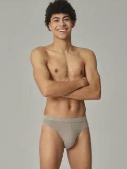 Slip mit Nadelzug