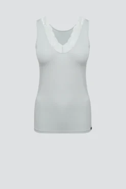 Top aus Modal mit zarter Spitze